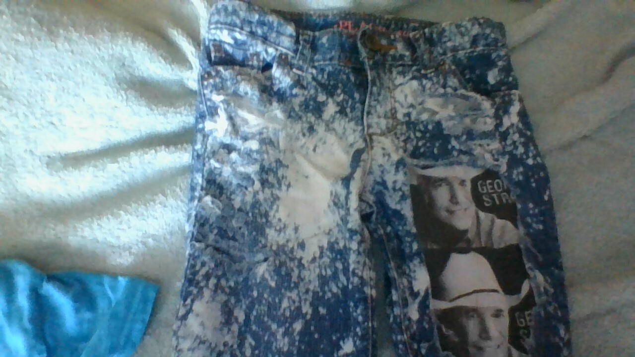 Picture 5 of 24