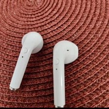 IHIP WIRELESS BLUETOOTH EARBUDS