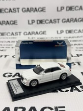 Gcd Dct 2013 Chrysler 300c Srt8 White 164 Diecast Model