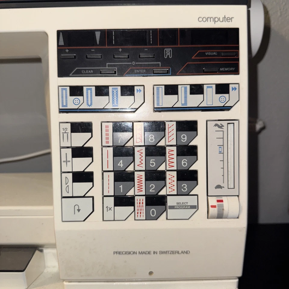 MÁQUINA DE COSER ELNA 7000 Probada y Funcionando - Modelo Computarizado Vintage Con Libro Foto 3 de 4