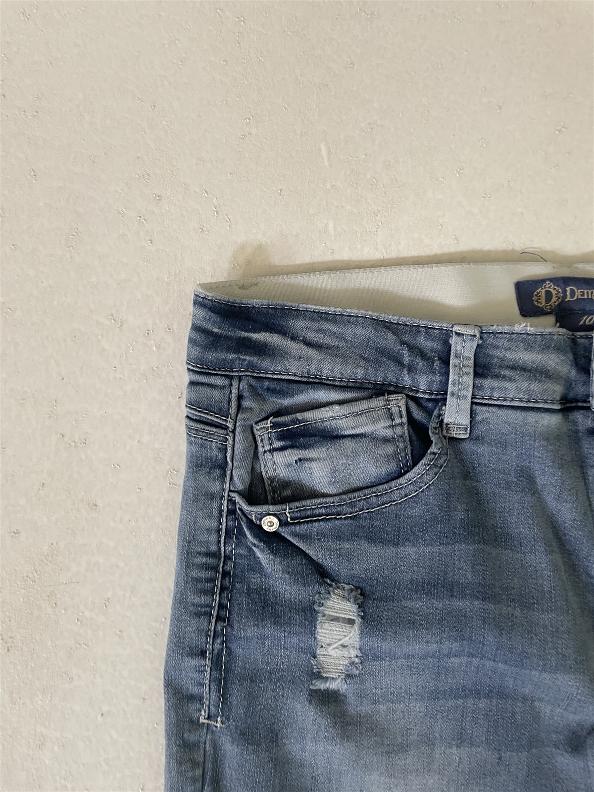 Democracy 10 Absolution Cropped Raw Hem Light Str… - image 2