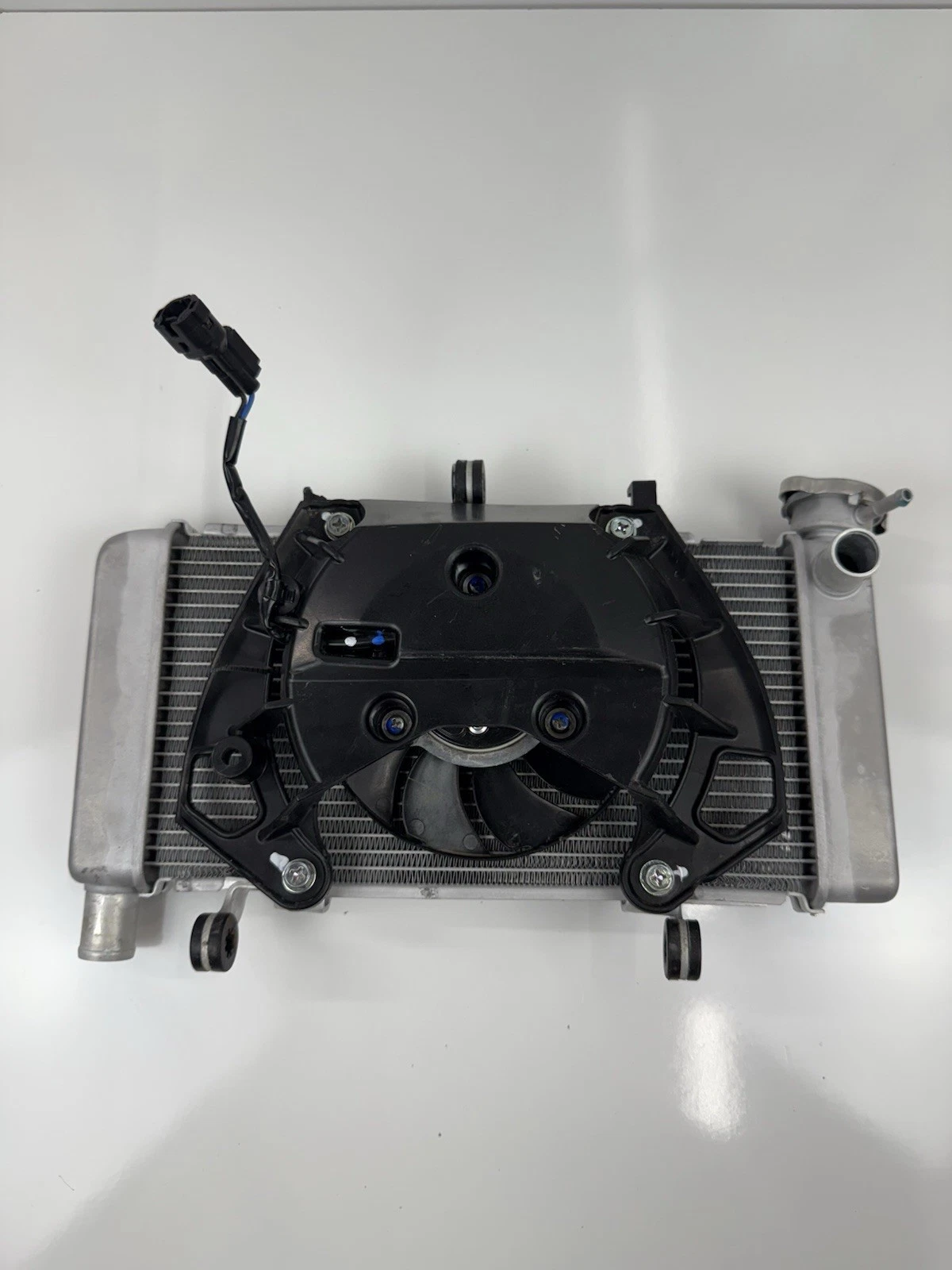 ✅ 2020 - 2023 Honda CBR500 CBR500R Radiator Cooler With Thermo Fan OEM
