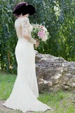 robe de mariée sirène , taille 34/36 , vient du magasin champs Élysée ( vu télé)