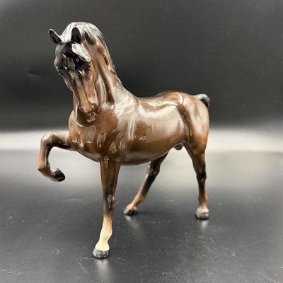 Beswick Chestnut Brown Tänzelnder tanzender Hengst Pferd Modellnummer 1549 sehr guter Zustand