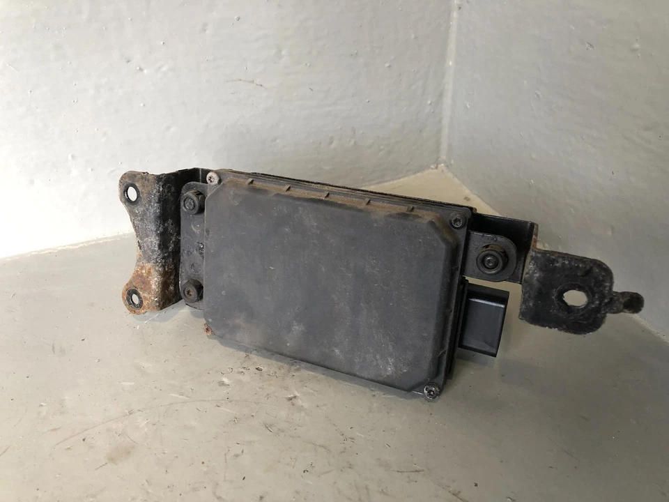 Range Rover L405 Adaptive Cruise Control Module CPLA-9G768-AF 2013 to 2017 - Image 3 of 4