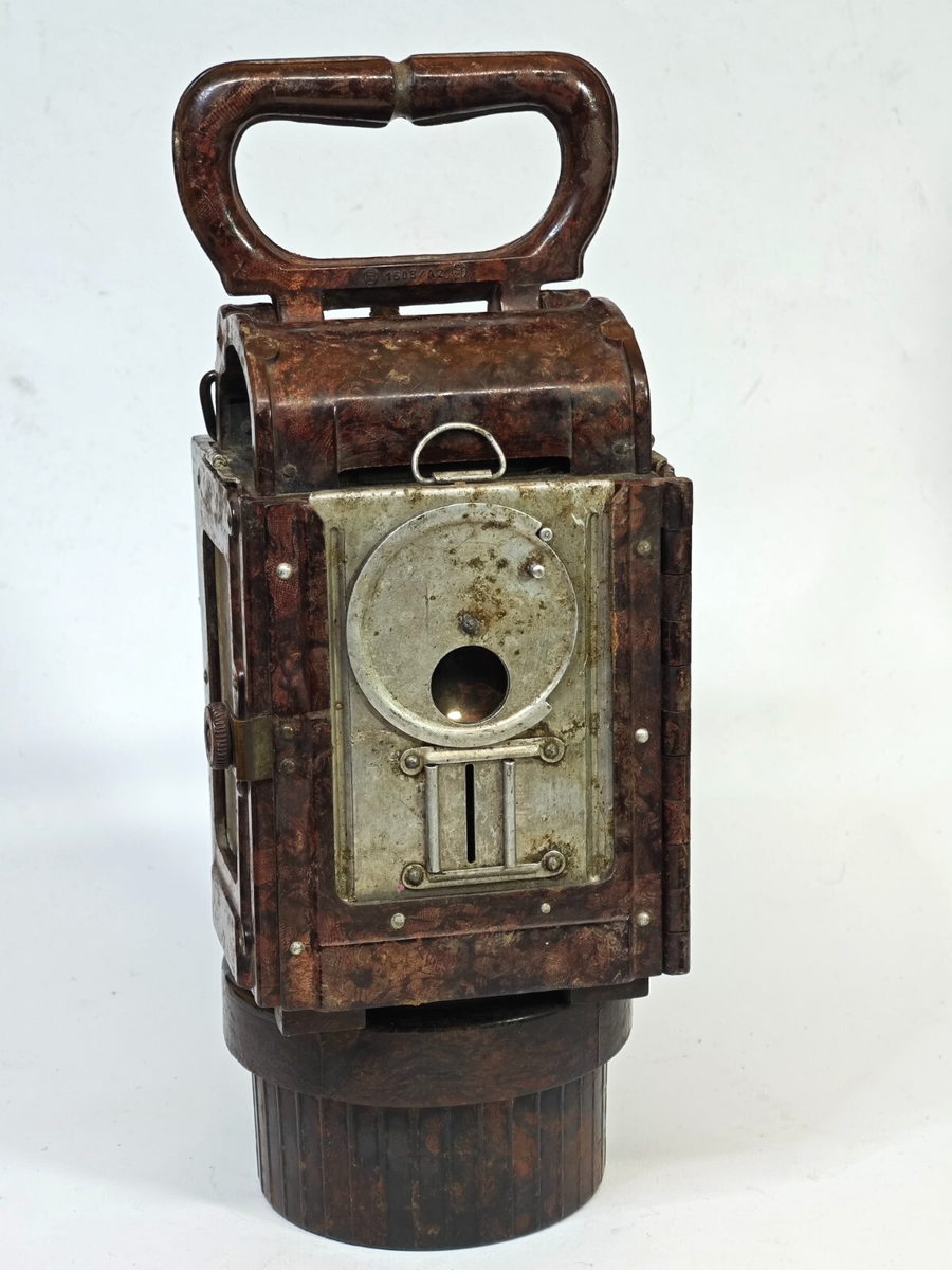 ORIGINAL WWII WW2 German Wehrmacht bakelite Carbide Lantern Bunker