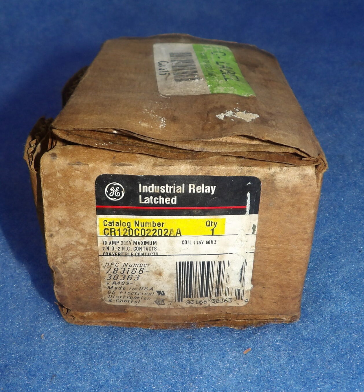 NIB General Electric CR120C02202AA 10A 300V 60Hz Industrial Latched Relay + 1...