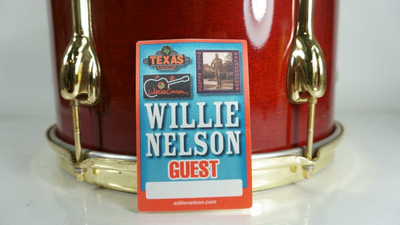 Willie Nelson Guest Pass Nacogdoches Texas Roadhouse Willie's Co