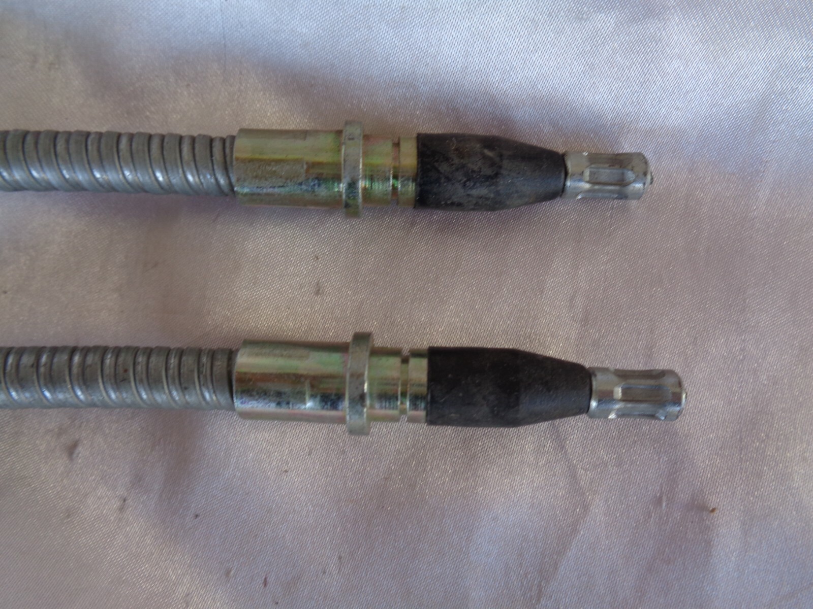 2 NEW JAGUAR XJS 94 95 96 HANDBRAKE PARKBRAKE side cable left & right