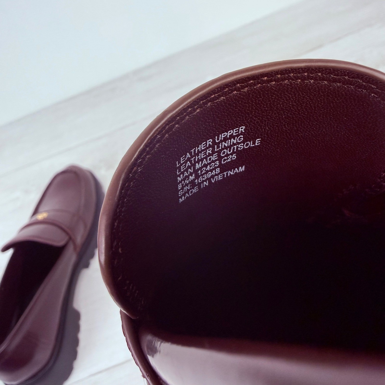 Tory Burch Classic Lug Sole Loafers Size 8.5 Plum Burgundy Leather Academia NEW thumbnail 9