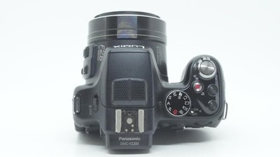 Panasonic LUMIX DMC-FZ200 Digital Camera Excellent Condition