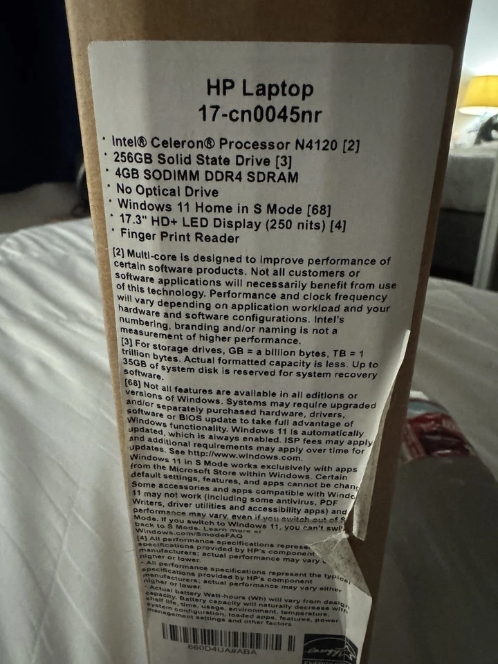 Computadora portátil HP 17-CN0045NR 17 rosa Intel Celeron Process 256 GB unidad 4 GB DDR4W11 Foto 3 de 3