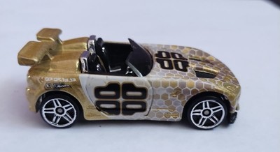 Hot Wheels Mattel 2001 Tantrum Convertible Car Diecast Bee Hive 1:64 Collectible