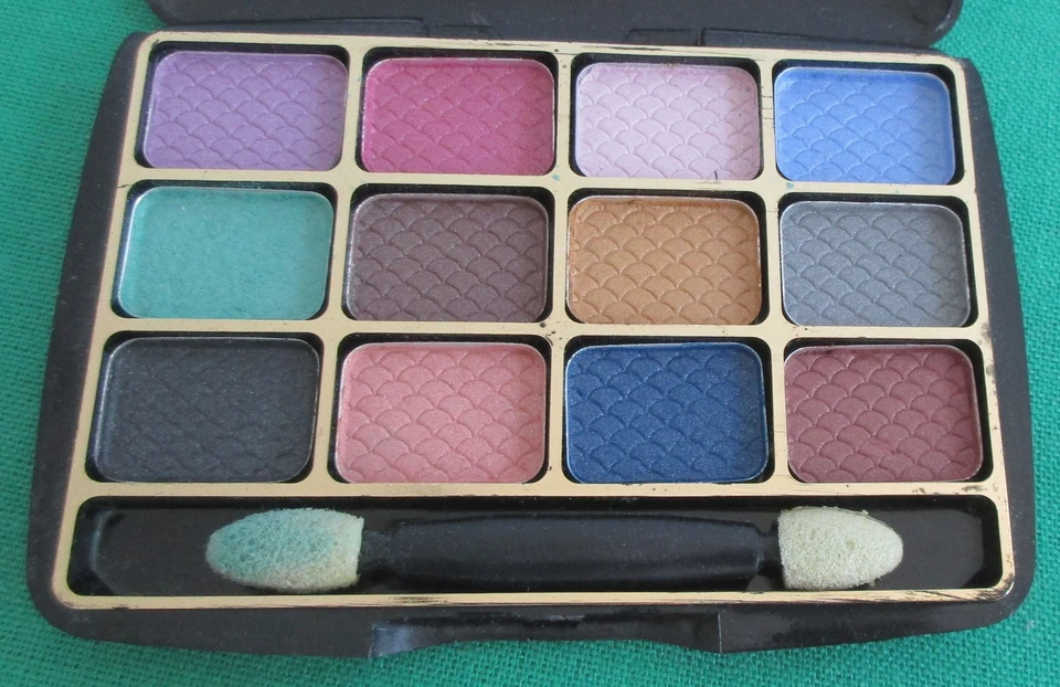 Sombra Cameo Cosmetics 12 realçadores de olhos #315 espelho compacto e aplicador - Imagem 4 de 4