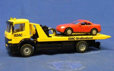 Siku 2712 ADAC Tilt-Back Recovery Truck and Mercedes SLK 1/55 Scale Die-cast MIB