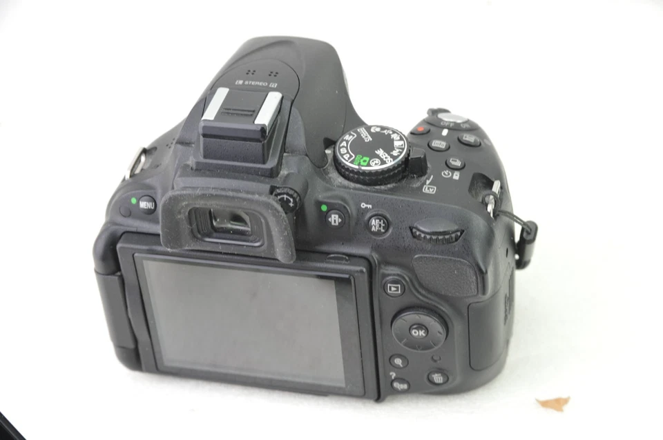 Nikon D5200 24.1MP DSLR Kamera,  Auslösungen /shutter count 16108 - Bild 4 von 4