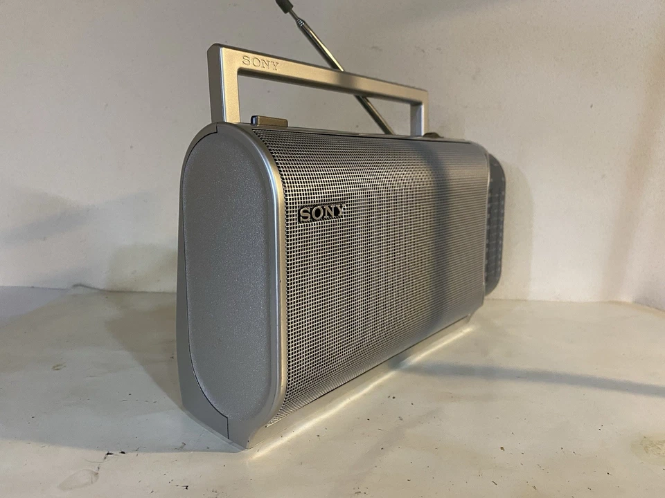 Sony ICF-704 Radio FM/AM - Imagen 2 de 4