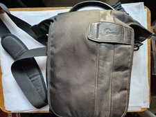 Lowepro Classified 140 AW Shoulder Camera Bag EUC Excellent Condition Complete 