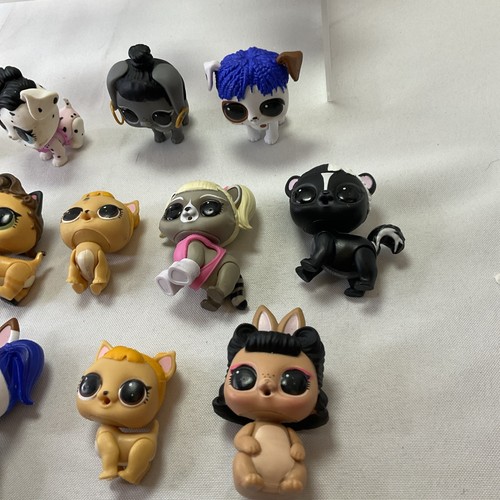 LOL Surprise Dolls Pets Lot of 22 Mixed Series Animals Skunk,Bird, Bunny,Cat,Dog - Picture 6 of 8