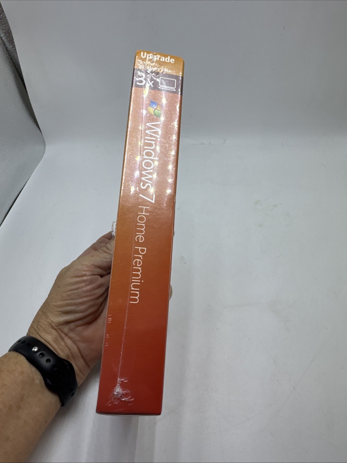 Microsoft Windows 7 Home Premium 2010 Family Pack New Sealed