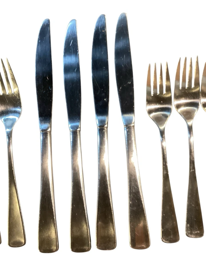 oneida community stainless flatware Settings For 4 Mystery Pattern MCM Style - Image 4 of 4