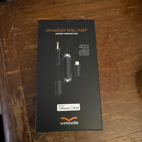 V-MODA Speakeasy DAC/AMP 3-Button Lightning Headphone Cable - Grey