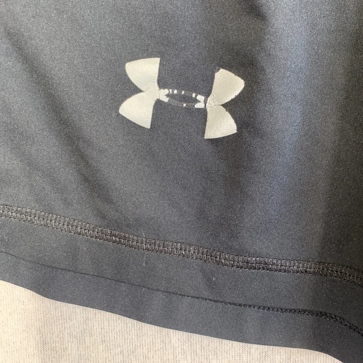 Under Armour Men s Shorts Medium Black Raid 10 inch Workout Gym