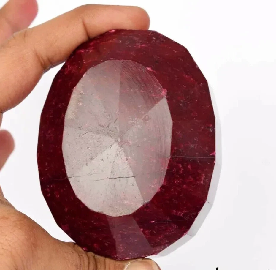 1500 CT Natural Huge Red Ruby Oval Faceted Cut Loose Gemstone IGL CERTIFIED AKN - Image 3 of 4