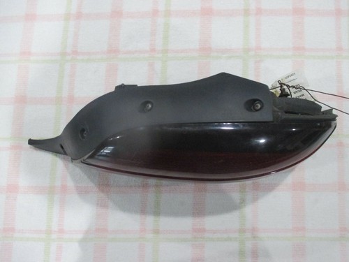 1992 PONTIAC GRAND AM PASSENGER RIGHT SIDE OEM TAILLIGHT - Picture 2 of 3