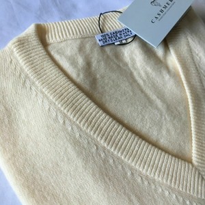 cream cashmere v neck jumper