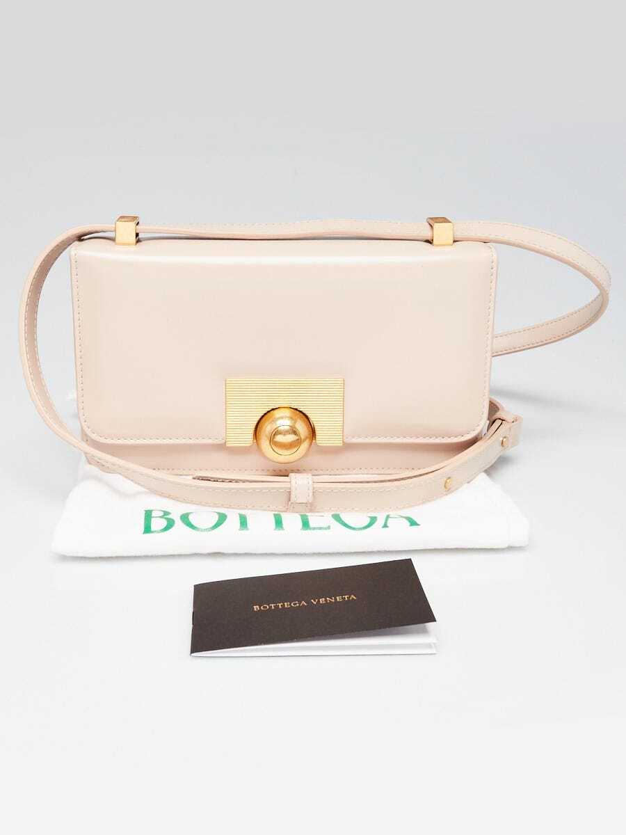 BOTTEGA VENETA SMALL BRICK/スモールブリック ショルダー*BEIGE Bottega Veneta Cassette Small Brick Lambskin Shoulder Bag