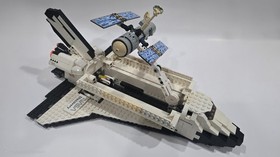 VINTAGE LEGO Discovery: Space Shuttle Discovery  (7470) - Retired