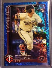 Topps 2025 Update Series Blue Sandglitter Refractor Brooks Lee /150 #US243 Twins