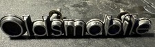 1980 81 Oldsmobile Olds Cutlass Oem Gm Grill Script Emblem 55682 5
