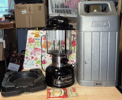 Vintage Coleman Black The Powerhouse Lantern Model 290 700  With Case 12/86