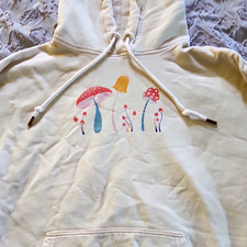 American Eagle Women's Pullover Hoodie Cream Graphic Print Hooded Pocket Size M