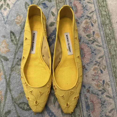 NEW - Manolo Blahnik Yellow Floral Embroidered Square Toe Flats EU 39.5 US 9.5