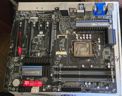 Gigabyte Technology GA-Z77X-UP4 TH, LGA 1155, Intel Motherboard