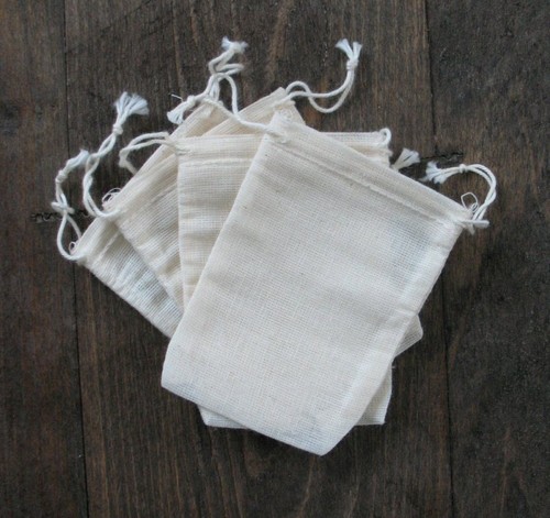 100 Mini Cotton Muslin Drawstring Bags Bath Soap Herbs - Picture 2 of 2