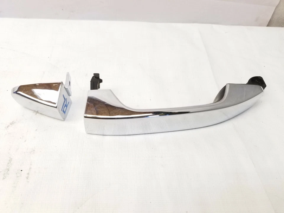 2015-2018 GM Chevy Colorado, Rear Left Exterior Handle - Chrome - 23251690  - Image 2 of 4