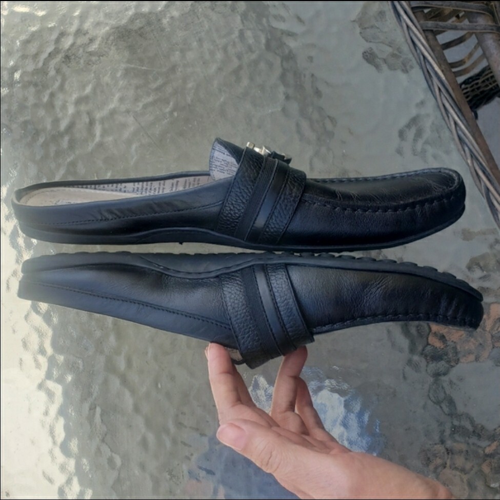 John Galliano Paris Men Sz 11.5 JG logo black leather Slip  display picture 2