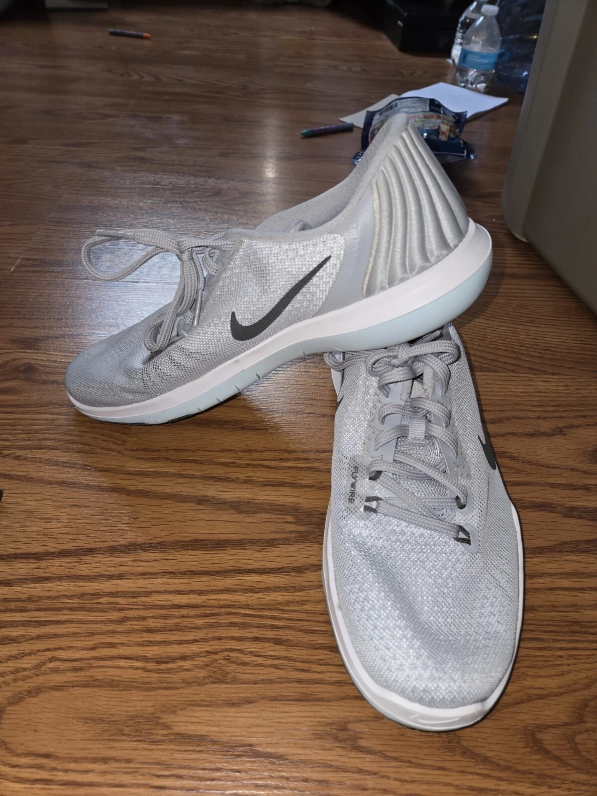Taille 9   Nike Flex Supreme Trainer 5 gris clair et bleu