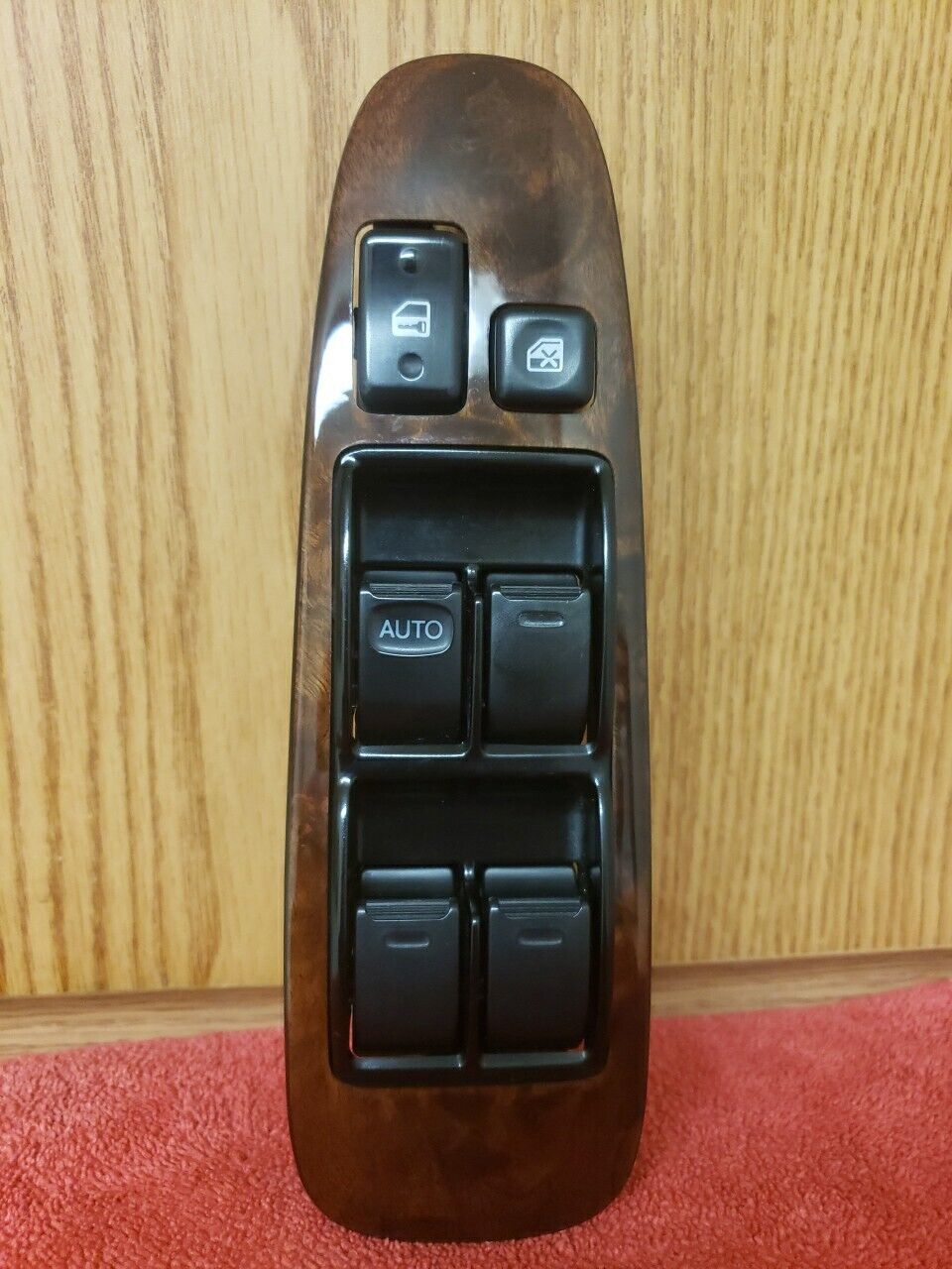 Picture 1 of 9