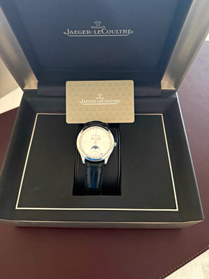 Jaeger-LeCoultre Master Ultra Thin Moon Auto Date Moonphase Silver Dial Box. 
