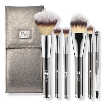 IT COSMETICS Your Superheroes Full-Size 6pc Makeup Brush Set With Travel Case