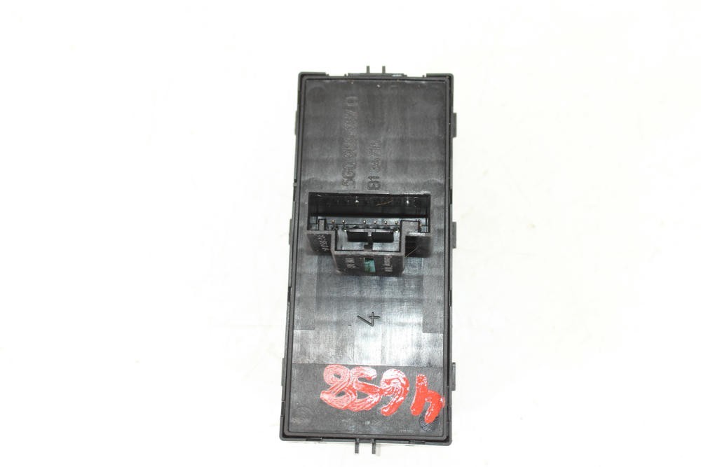 Photo 2/8