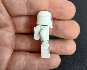 Lego Star Wars Snowtrooper Minifigure sw0115 from 8129 7749 7879 7666 4504 8084