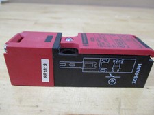 Schneider Telemecanique Door Interlock Switch XCS-PA591