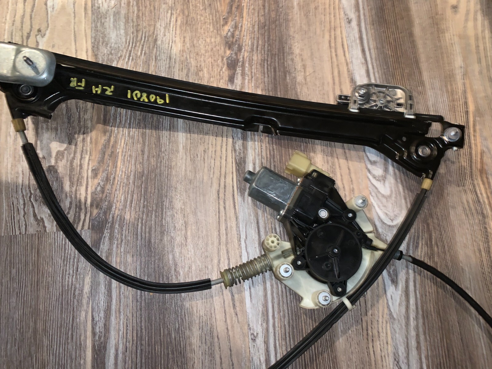 2014 - 19 Maserati Ghibli Passenger Right Front Door Window Regulator Motor