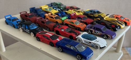 Lot 24 Diecast Hot Wheels Matchbox Race Cars 1:64 - Picture 7 of 9